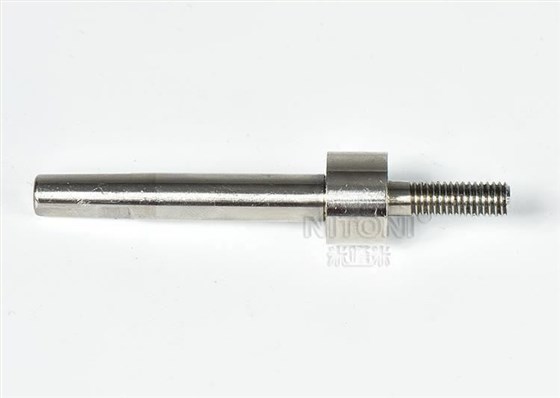 螺絲固定成型鑲件